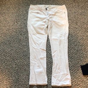 American Eagle White Jeans
